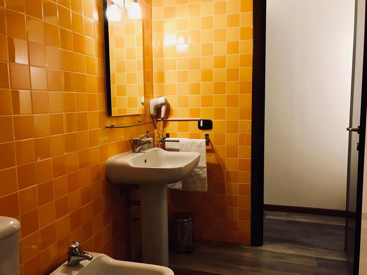 Alla Galleria B&B Верона Екстериор снимка